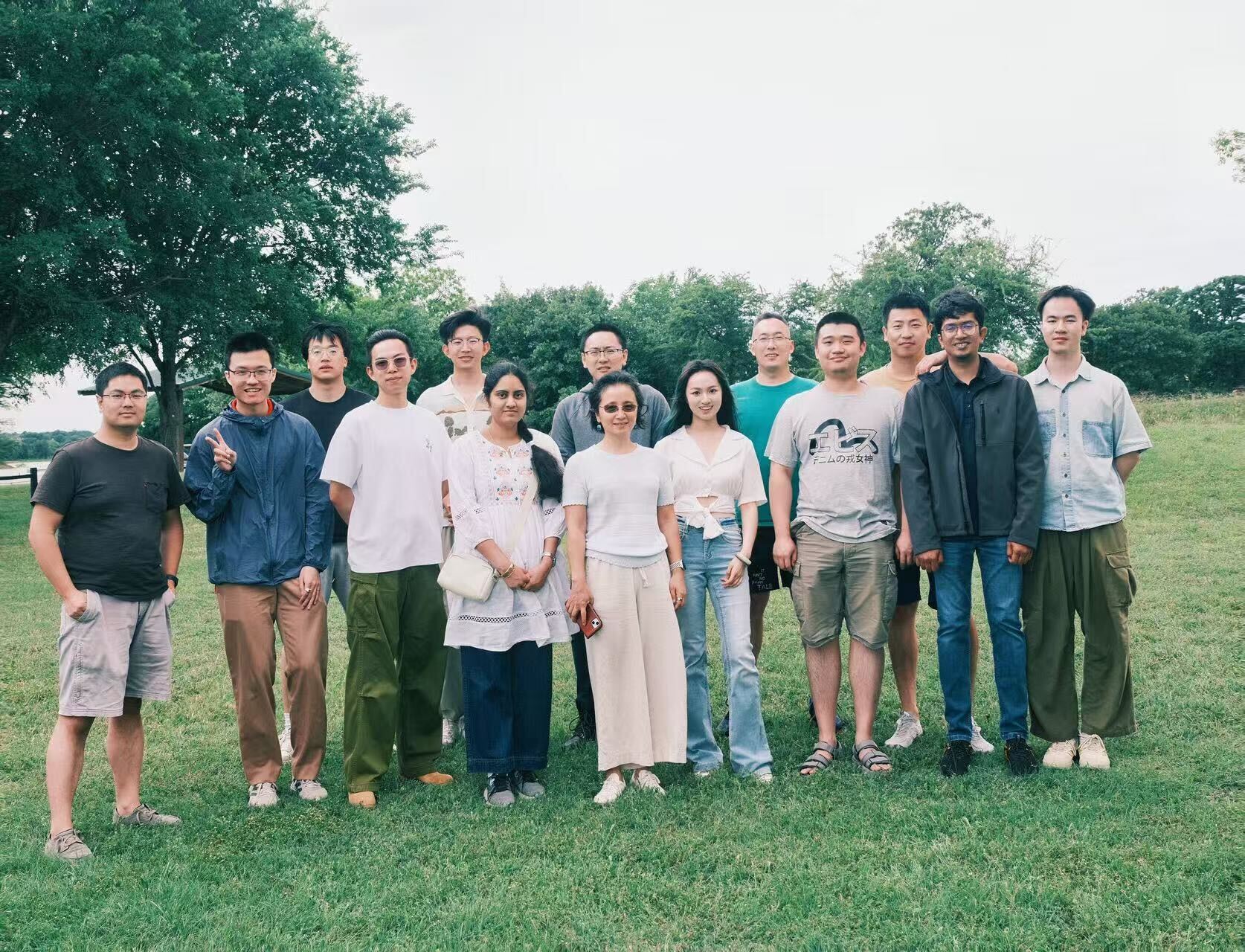 group picture of LLaVi lab